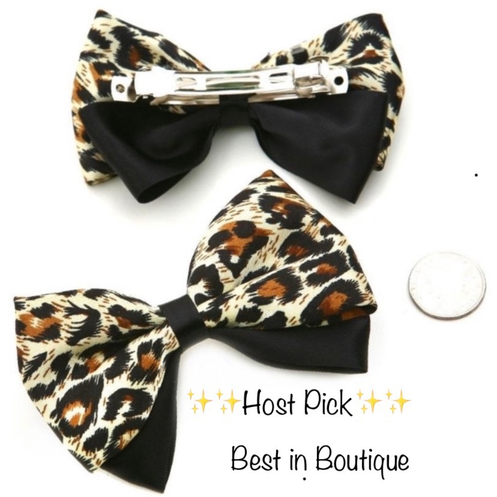 ❌Host Pick❌ Super Cute Leopard Print Hair Bow Clip